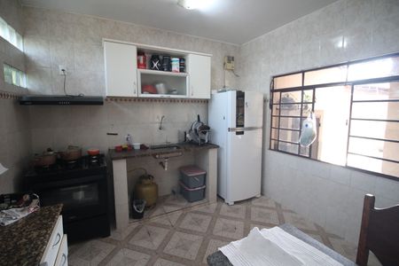 Casa para alugar com 320m², 5 quartos e 3 vagasCozinha 2