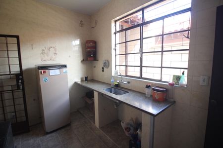 Casa para alugar com 320m², 5 quartos e 3 vagasCozinha 1