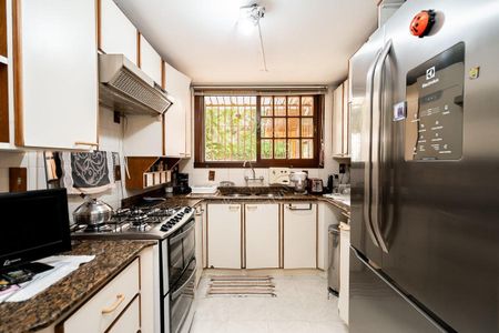 Casa para alugar com 317m², 4 quartos e 4 vagasCozinha