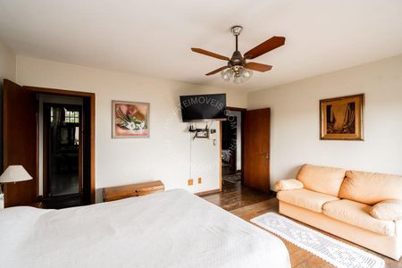 Casa para alugar com 317m², 4 quartos e 4 vagasQuarto