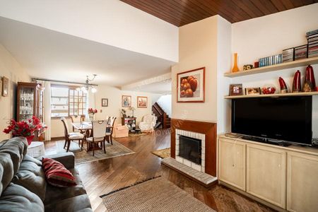 Sala de casa à venda com 4 quartos, 317m² em Três Figueiras, Porto Alegre