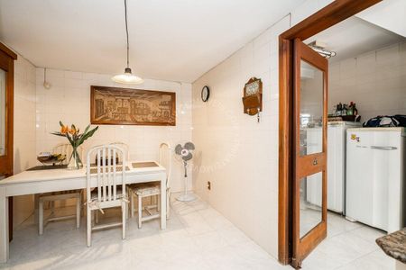 Casa para alugar com 317m², 4 quartos e 4 vagasCozinha