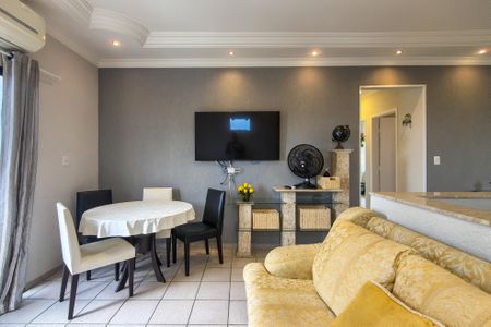 Sala de apartamento para alugar com 2 quartos, 80m² em Jardim Imperador, Praia Grande