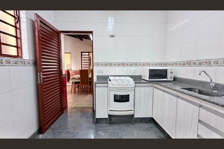 Casa à venda com 250m², 3 quartos e 1 vaga