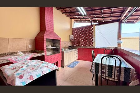 Casa à venda com 250m², 3 quartos e 1 vaga