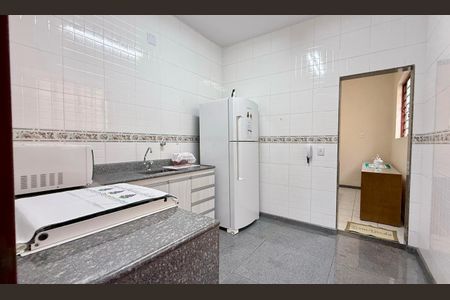 Casa à venda com 250m², 3 quartos e 1 vaga