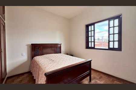 Casa à venda com 250m², 3 quartos e 1 vaga