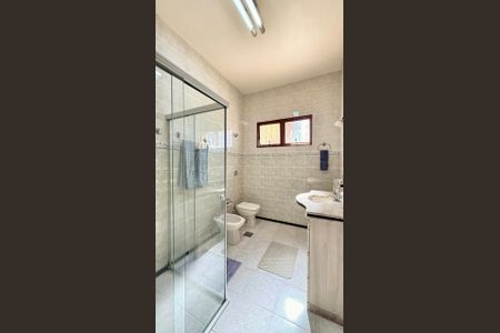 Casa à venda com 250m², 3 quartos e 1 vaga