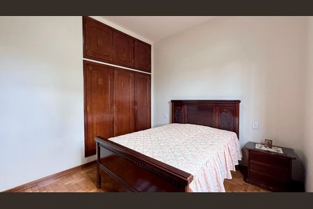 Casa à venda com 250m², 3 quartos e 1 vaga