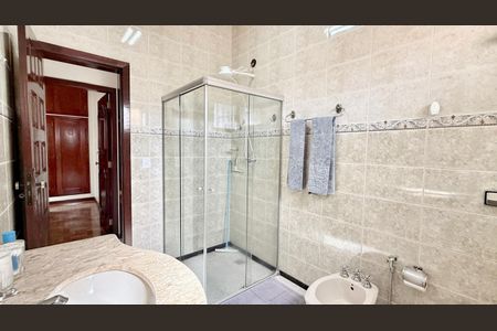 Casa à venda com 250m², 3 quartos e 1 vaga