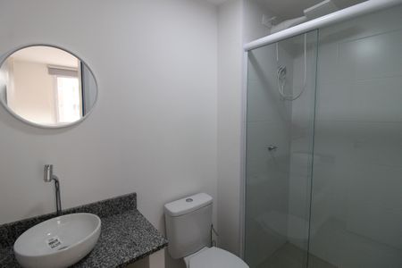 Banheiro do Quarto 1 de apartamento para alugar com 1 quarto, 28m² em Vila Butantã, São Paulo