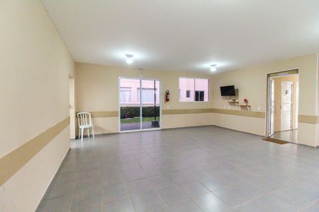 Apartamento para alugar com 42m², 2 quartos e 1 vaga Apartamento para alugar com 42m², 2 quartos e 1 vagaÁrea comum - Salão de festas