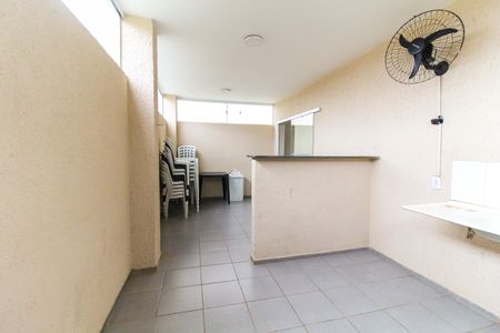 Apartamento para alugar com 42m², 2 quartos e 1 vaga Apartamento para alugar com 42m², 2 quartos e 1 vagaÁrea comum - Salão de festas
