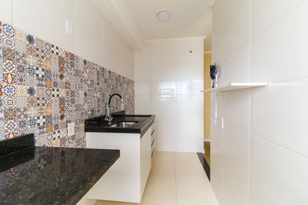 Apartamento para alugar com 42m², 2 quartos e 1 vaga Apartamento para alugar com 42m², 2 quartos e 1 vagaCozinha e Área de Serviço