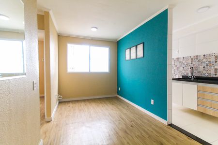 Sala de apartamento para alugar com 2 quartos, 42m² em Jardim Lourdes, Ferraz de Vasconcelos