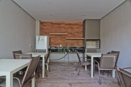 Apartamento para alugar com 39m², 2 quartos e sem vagaÁrea comum - Churrasqueira