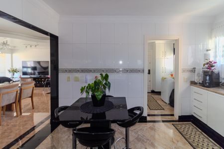 Apartamento à venda com 139m², 3 quartos e 3 vagasCozinha
