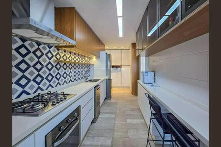 Apartamento à venda com 132m², 3 quartos e 3 vagas
