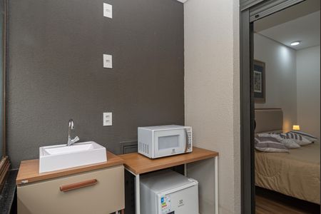 Studio para alugar com 28m², 1 quarto e sem vaga Studio para alugar com 28m², 1 quarto e sem vagaVaranda e Cozinha
