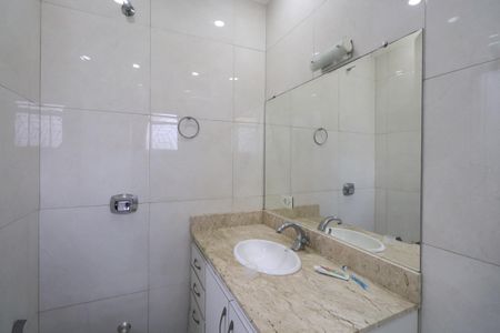 Casa à venda com 144m², 3 quartos e 2 vagasBanheiro da Suíte 1