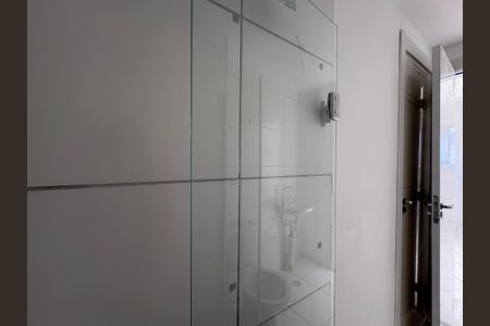 Apartamento para alugar com 39m², 2 quartos e sem vaga Apartamento para alugar com 39m², 2 quartos e sem vagaBanheiro