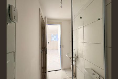 Apartamento para alugar com 39m², 2 quartos e sem vaga Apartamento para alugar com 39m², 2 quartos e sem vagaBanheiro