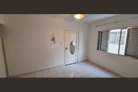 Studio à venda com 28m², 1 quarto e sem vagaSala e Quarto