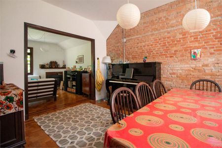 Casa à venda com 3 quartos, 302m² em Campo Belo, São Paulo