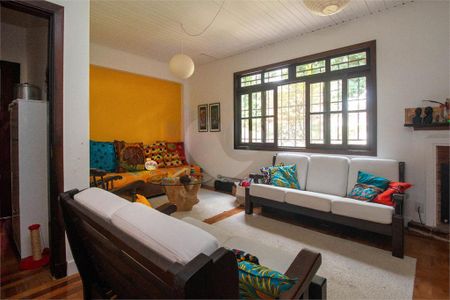 Casa à venda com 3 quartos, 302m² em Campo Belo, São Paulo