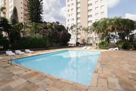 Apartamento à venda com 65m², 2 quartos e 1 vagaPiscina