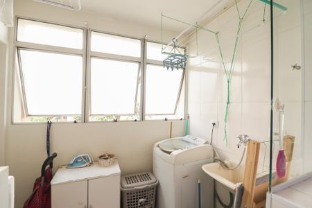 Apartamento à venda com 65m², 2 quartos e 1 vagaCozinha e Área de Serviço