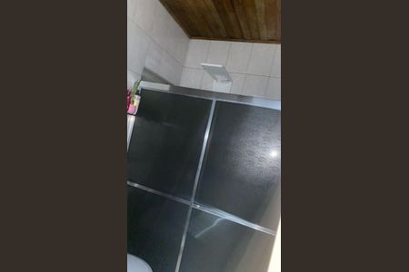 Casa à venda com 130m², 3 quartos e 2 vagasBanheiro