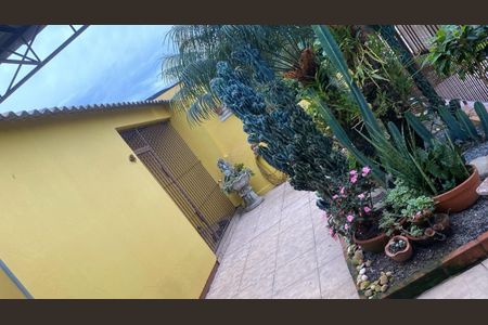 Casa à venda com 130m², 3 quartos e 2 vagasÁrea externa