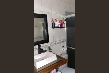 Banheiro de casa à venda com 3 quartos, 130m² em Restinga, Porto Alegre