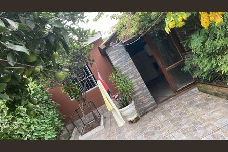 Casa à venda com 130m², 3 quartos e 2 vagasÁrea externa