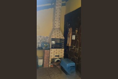 Casa à venda com 130m², 3 quartos e 2 vagasÁrea externa