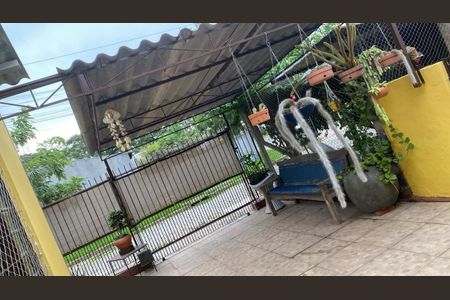 Casa à venda com 130m², 3 quartos e 2 vagasÁrea externa