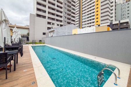 Studio para alugar com 27m², 1 quarto e sem vaga Studio para alugar com 27m², 1 quarto e sem vagaPiscina