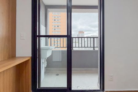Studio para alugar com 27m², 1 quarto e sem vaga Studio para alugar com 27m², 1 quarto e sem vagaVaranda