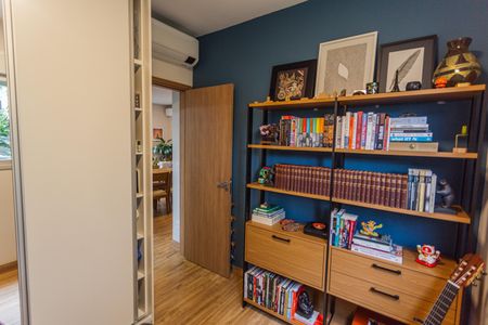 Apartamento à venda com 112m², 2 quartos e 3 vagasQuarto 2