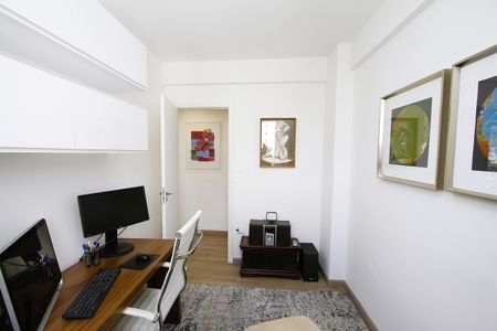 Apartamento à venda com 120m², 3 quartos e 3 vagasQuarto 1