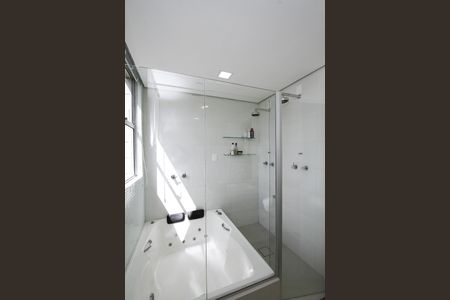 Apartamento à venda com 120m², 3 quartos e 3 vagasBanheiro do Quarto 3