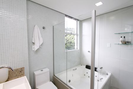 Apartamento à venda com 120m², 3 quartos e 3 vagasBanheiro do Quarto 3