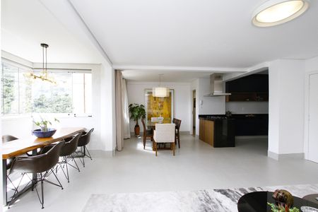 Apartamento à venda com 120m², 3 quartos e 3 vagasSala