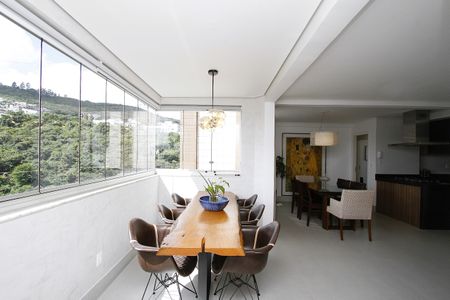 Apartamento à venda com 120m², 3 quartos e 3 vagasVaranda da Sala