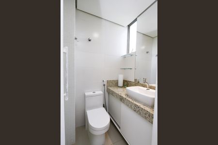 Apartamento à venda com 120m², 3 quartos e 3 vagasBanheiro do Quarto 2