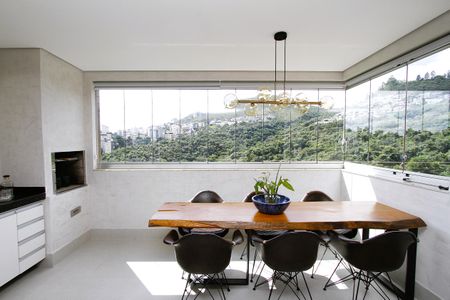 Apartamento à venda com 120m², 3 quartos e 3 vagasSala