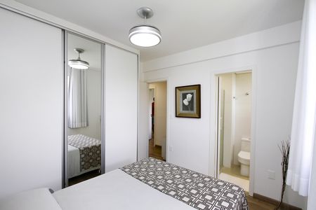 Apartamento à venda com 120m², 3 quartos e 3 vagasQuarto 2 - Suíte