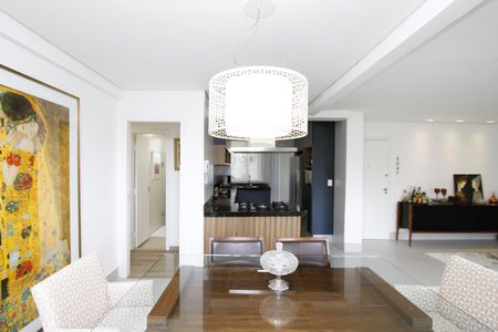 Apartamento à venda com 120m², 3 quartos e 3 vagasSala