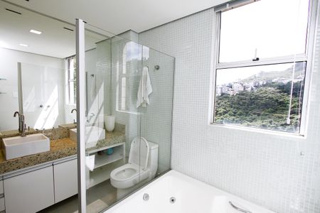 Apartamento à venda com 120m², 3 quartos e 3 vagasBanheiro do Quarto 3